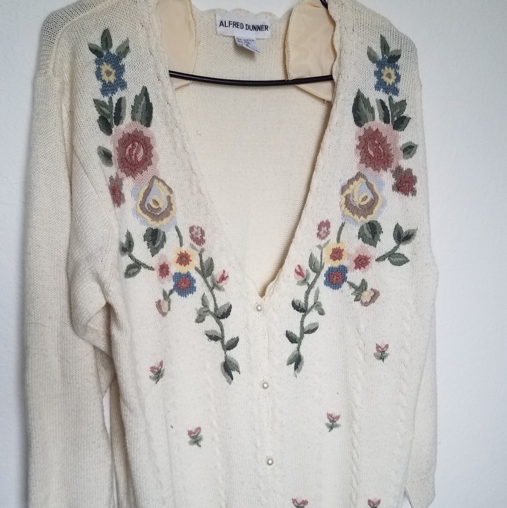 Vintage alfred dunner floar embroidered cardigan
